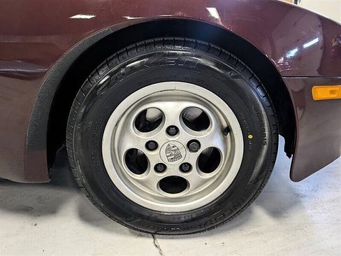Used 1987 Porsche 944 Coupe RWD image 12