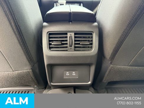 Used 2025 Nissan Rogue SV FWD image 4