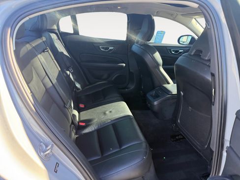 Used 2024 Volvo S60 B5 Plus image 18