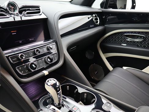 Used 2023 Bentley Bentayga Speed image 31