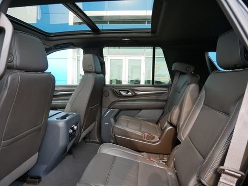 Used 2021 GMC Yukon Denali AWD/4WD image 8