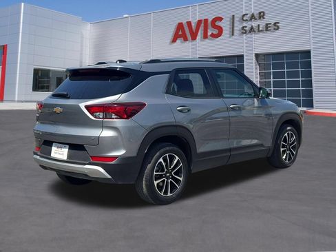 Used 2025 Chevrolet TrailBlazer LT FWD image 6