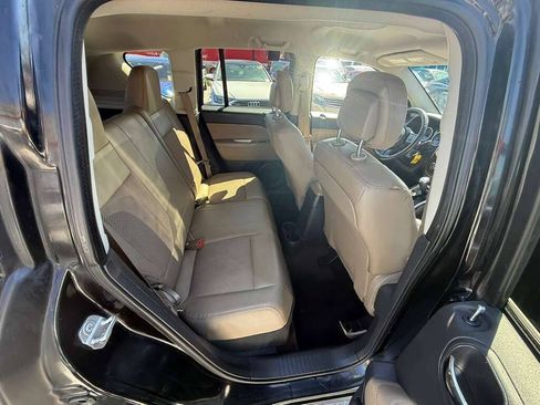 Used 2014 Jeep Compass Latitude FWD image 13