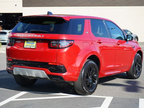 Used 2024 Land Rover Discovery Sport S image 3