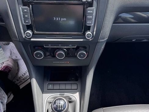 Used 2012 Volkswagen Jetta TDI FWD image 9