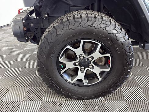 Used 2019 Jeep Wrangler Unlimited Rubicon image 16