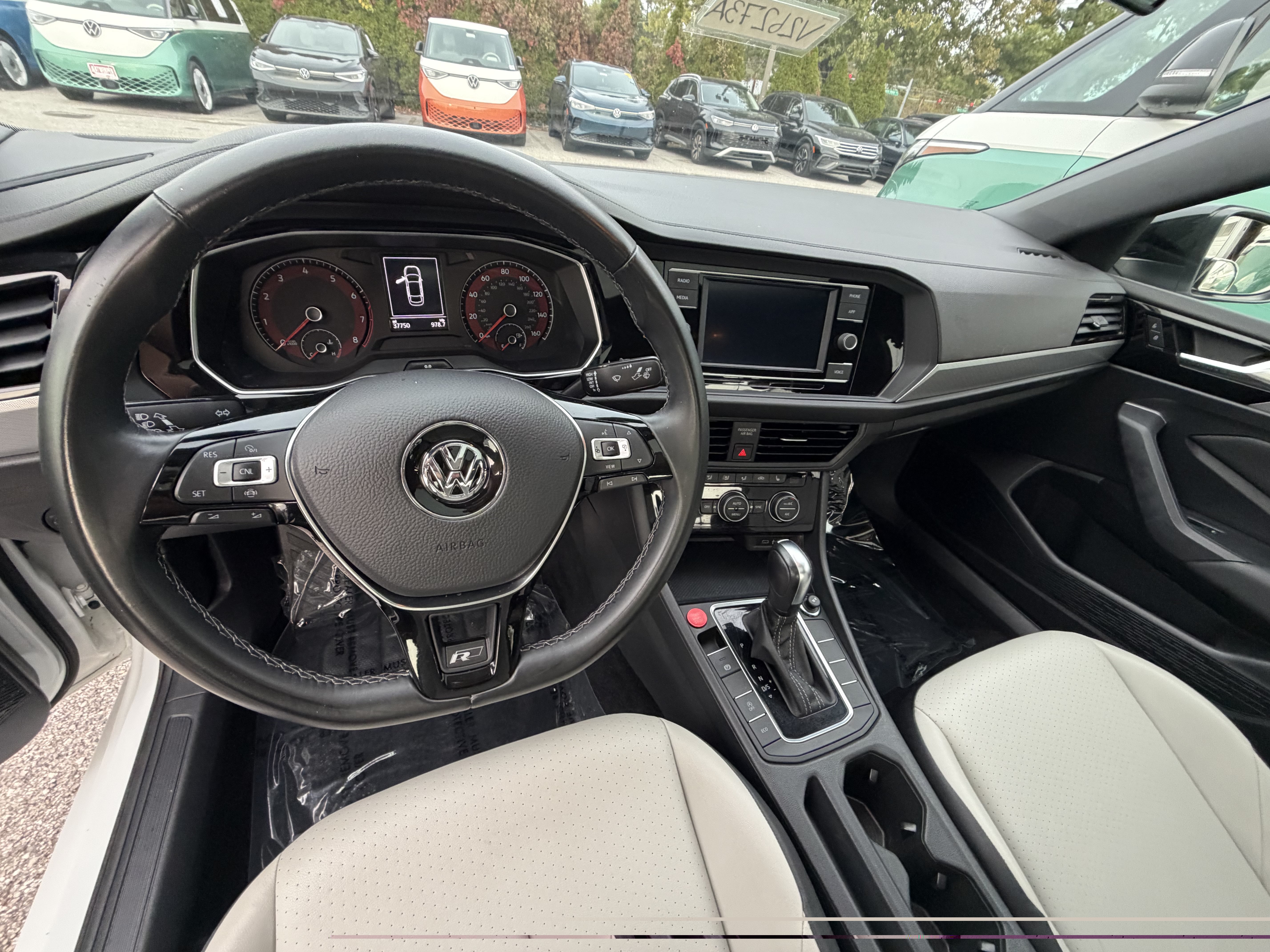Used 2021 Volkswagen Jetta R-Line FWD image 8
