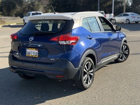 Used 2020 Nissan Kicks SR w/ SR Premium Package image 3