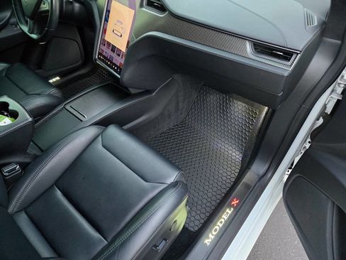 Used 2018 Tesla Model X P100D image 31