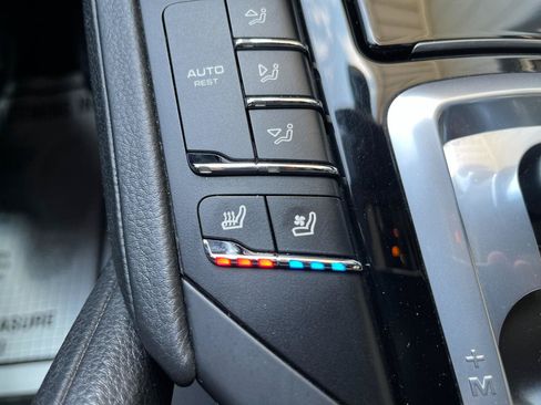 Used 2015 Porsche Cayenne Diesel AWD/4WD image 35