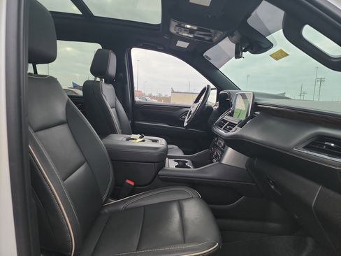 Used 2023 Chevrolet Tahoe Premier image 9