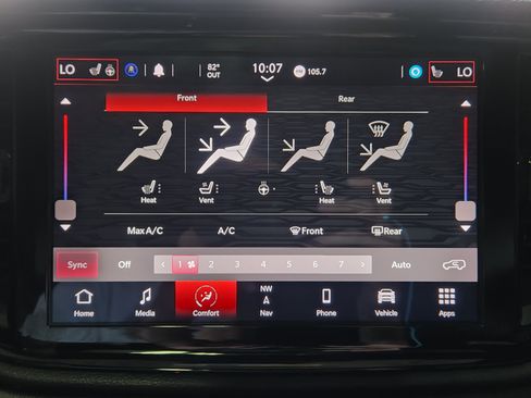 Used 2022 Dodge Durango R/T w/ Blacktop Package AWD/4WD image 22