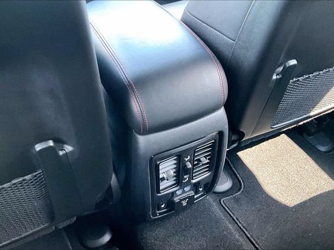 Used 2023 Dodge Durango GT AWD/4WD image 11