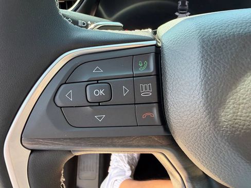 New 2026 Jeep Grand Cherokee Limited RWD image 16