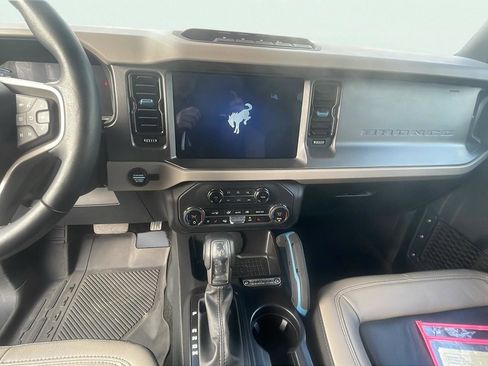 Used 2024 Ford Bronco Wildtrak image 13