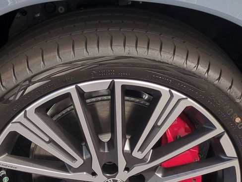 Certified 2025 BMW X1 xDrive28i w/ Technology Package image 11