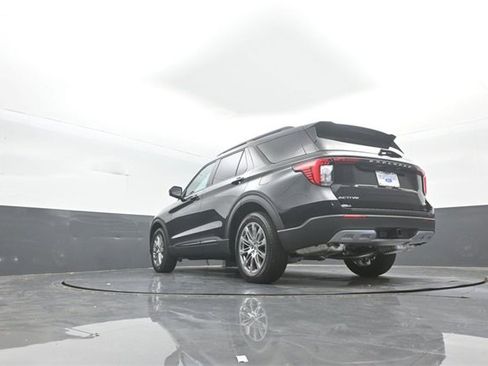 New 2026 Ford Explorer Active w/ Active Comfort Package image 32