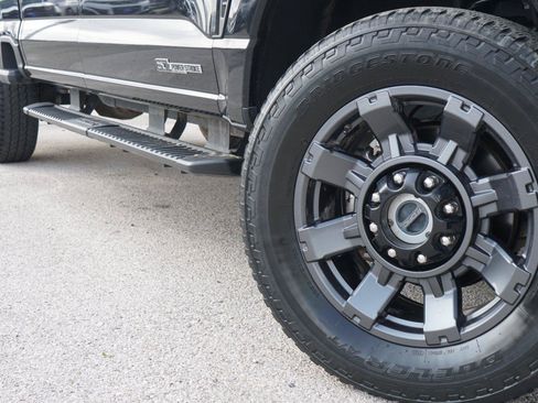 Used 2023 Ford F250 Lariat w/ Sport Appearance Package AWD/4WD image 2