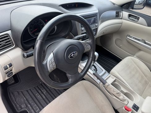 Used 2010 Subaru Impreza 2.5i Premium image 12