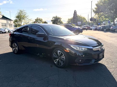 Used 2017 Honda Civic EX-L image 6