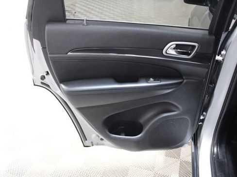 Used 2019 Jeep Grand Cherokee Limited AWD/4WD image 20
