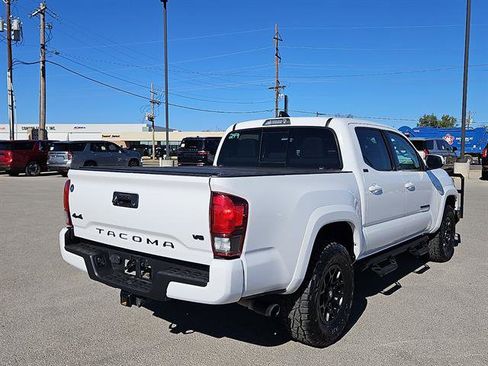 Used 2022 Toyota Tacoma SR5 image 5