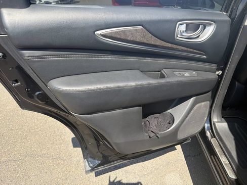 Used 2013 INFINITI JX35 AWD w/ Premium Pkg image 12