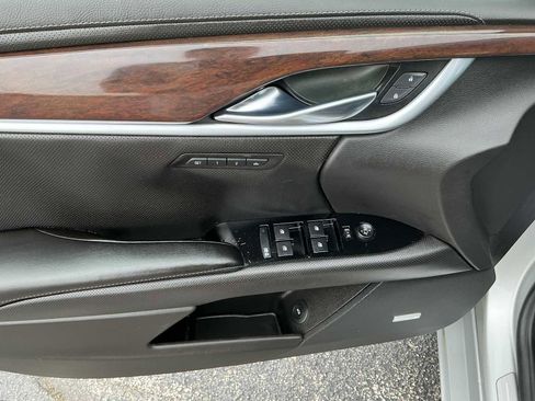 Used 2017 Cadillac XTS Premium Luxury FWD image 25