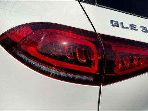 Used 2022 Mercedes-Benz GLE 350 4MATIC image 24