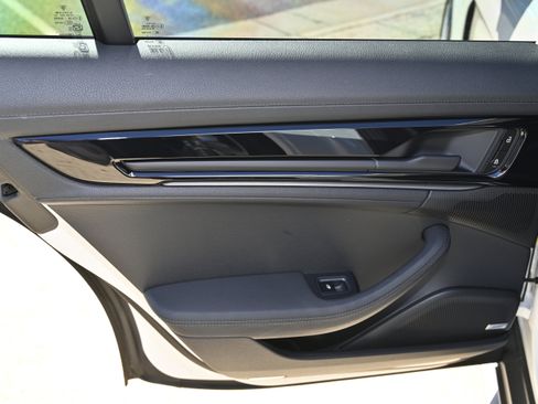 Used 2024 Porsche Panamera 4 image 31