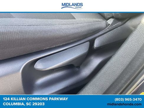 Used 2020 Toyota Corolla LE FWD image 14