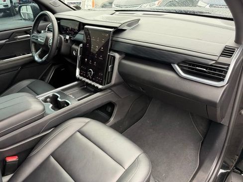 Certified 2024 GMC Acadia Elevation FWD image 15