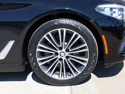 Used 2018 BMW 530i xDrive AWD/4WD image 27