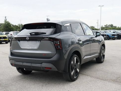 Used 2025 Nissan Kicks SR w/ SR Premium Package AWD/4WD image 5