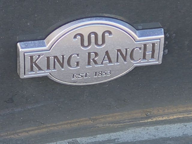 Used 2022 Ford Explorer King Ranch w/ Class IV Trailer Tow Package AWD/4WD image 10