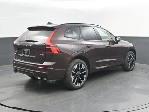 New 2026 Volvo XC60 B5 Plus AWD/4WD image 7