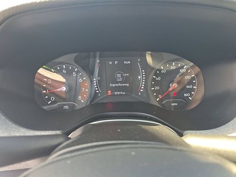 Used 2022 Jeep Compass Latitude FWD image 2