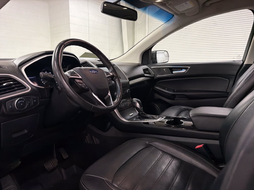 Used 2016 Ford Edge SEL w/ Equipment Group 201A FWD image 6