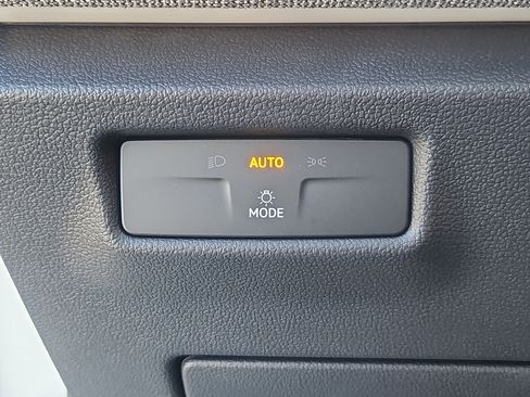 New 2026 Volkswagen Tiguan S image 7