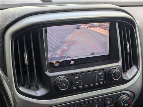 Used 2020 Chevrolet Colorado LT w/ LT Convenience Package image 8