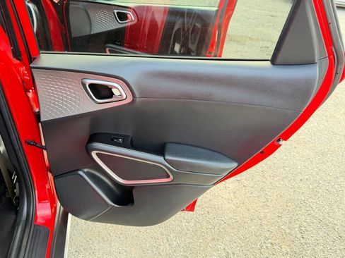 Used 2021 Kia Soul X-Line FWD image 35