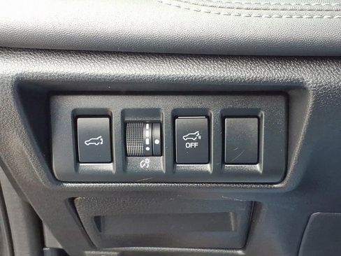 Used 2023 Subaru Outback Touring XT AWD/4WD image 19