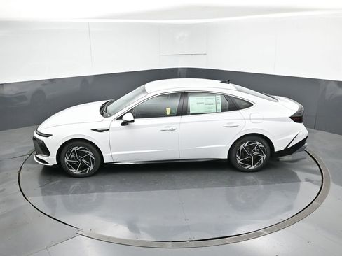 New 2026 Hyundai Sonata SEL FWD image 19