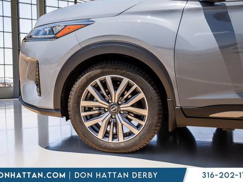Used 2023 Nissan Kicks SR w/ SR Premium Package FWD image 38