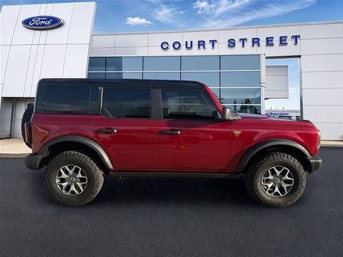 Certified 2025 Ford Bronco Badlands AWD/4WD image 4