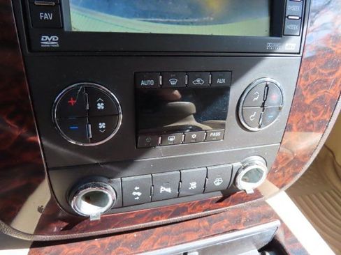 Used 2007 GMC Yukon Denali image 29