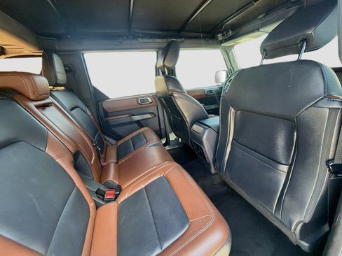 Used 2023 Ford Bronco Outer Banks w/ Sasquatch Package AWD/4WD image 27