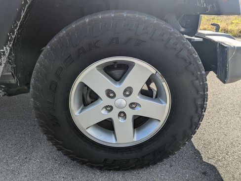 Used 2017 Jeep Wrangler Unlimited Sport w/ Quick Order Package 24S image 31