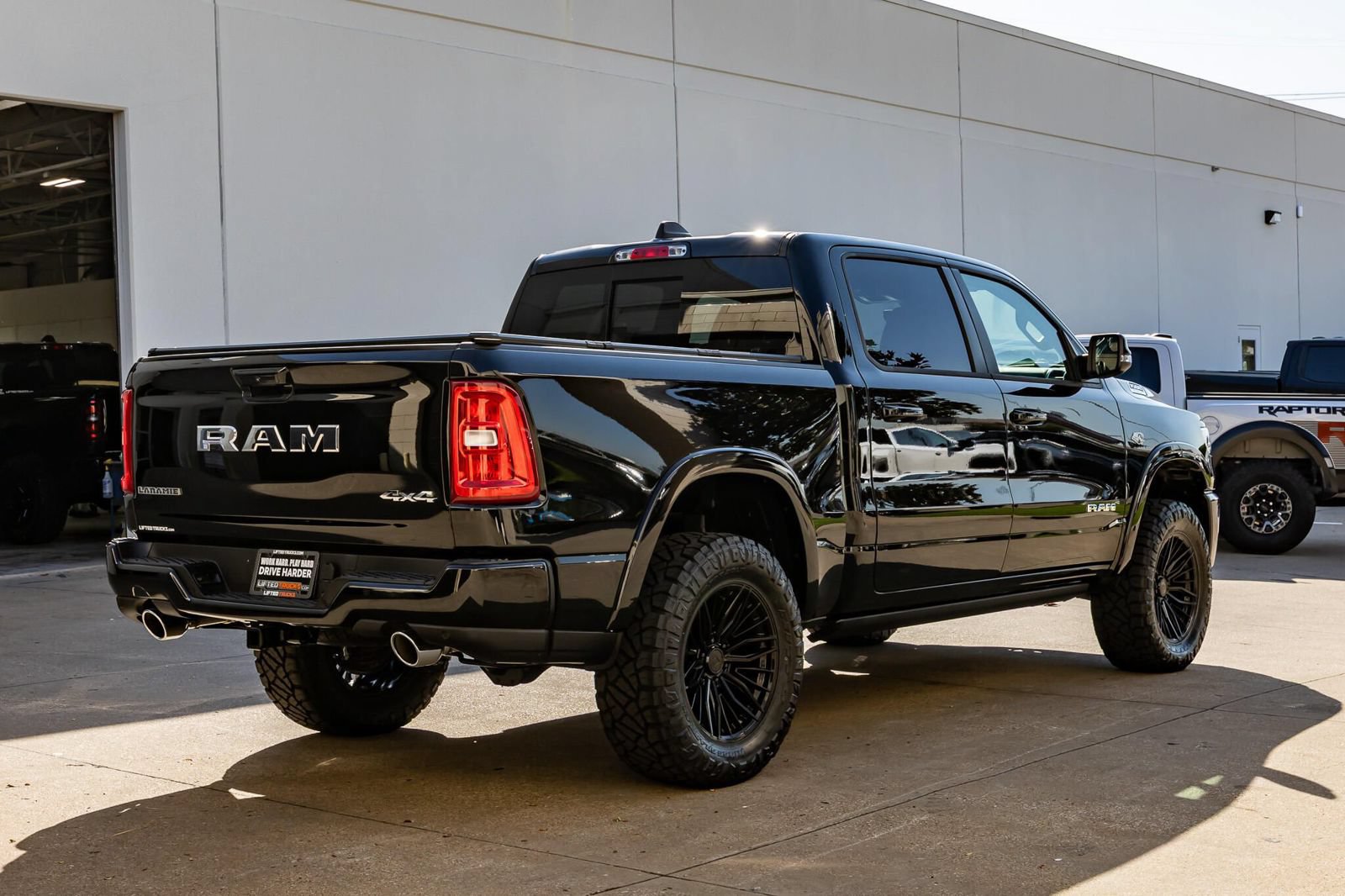 Used 2026 RAM 1500 Laramie AWD/4WD image 10