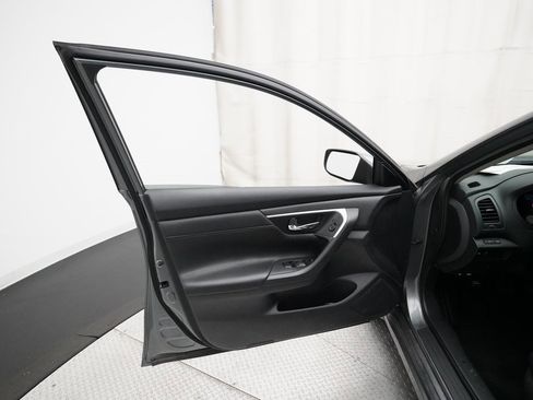 Used 2018 Nissan Altima 2.5 SR image 27